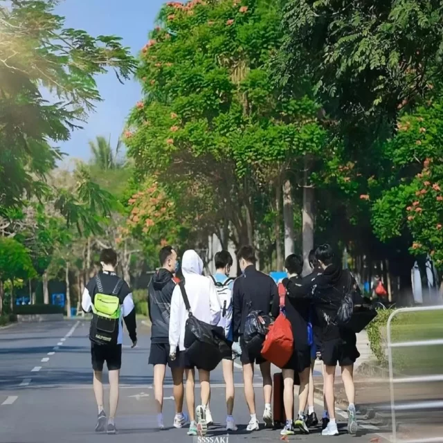 青年球员成长路径的心理探索与挑战启示